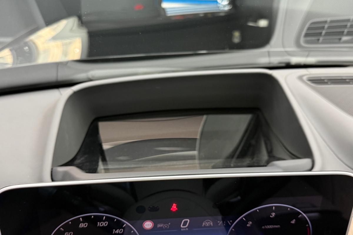 Ponuka vozidiel / Mercedes-Benz S trieda Sedan 400 d L 4MATIC A/T - video