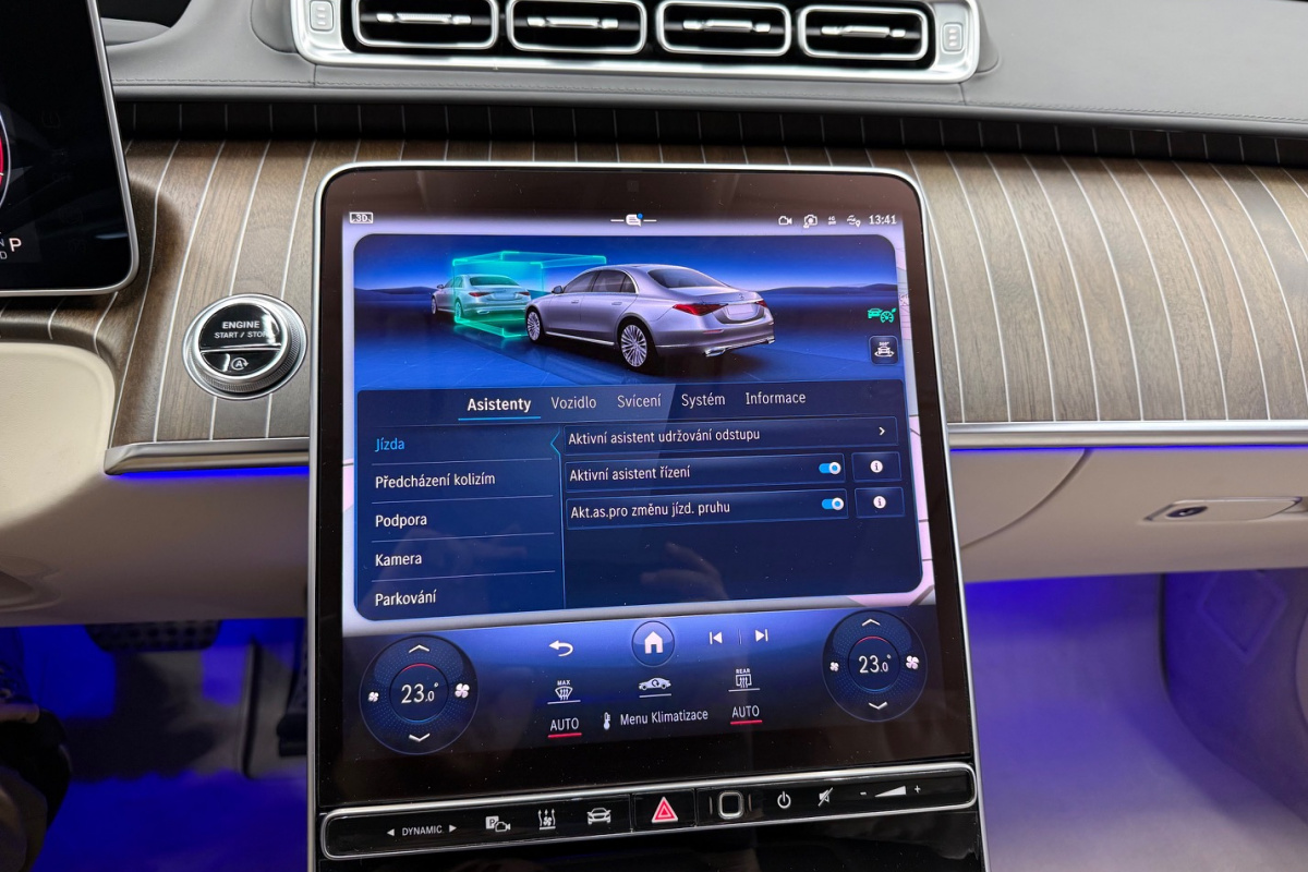 Ponuka vozidiel / Mercedes-Benz S trieda Sedan 400 d L 4MATIC A/T - video