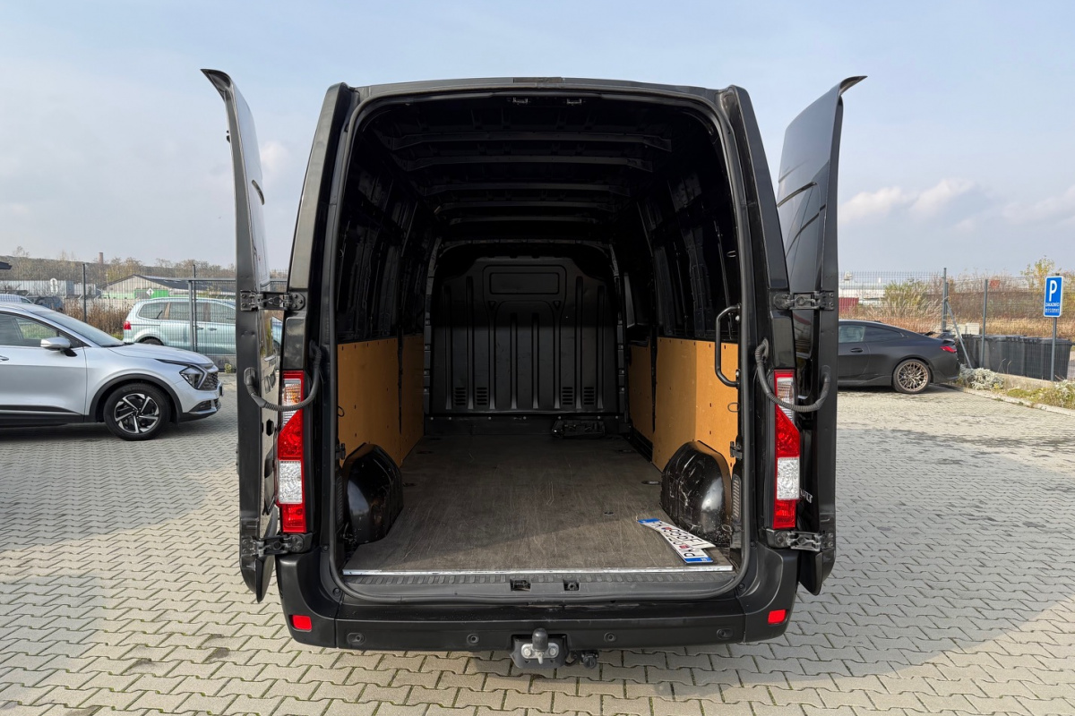 Ponuka vozidiel / Renault Master 2.3 L4H3 - video Ponuka vozidiel / Renault Master 2.3 L4H3 - video