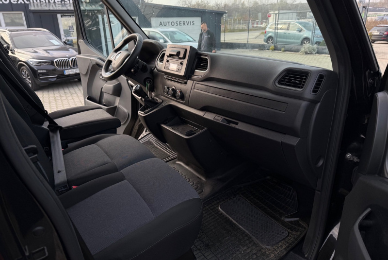  Ponuka vozidiel / Renault Master 2.3 L4H3 - video