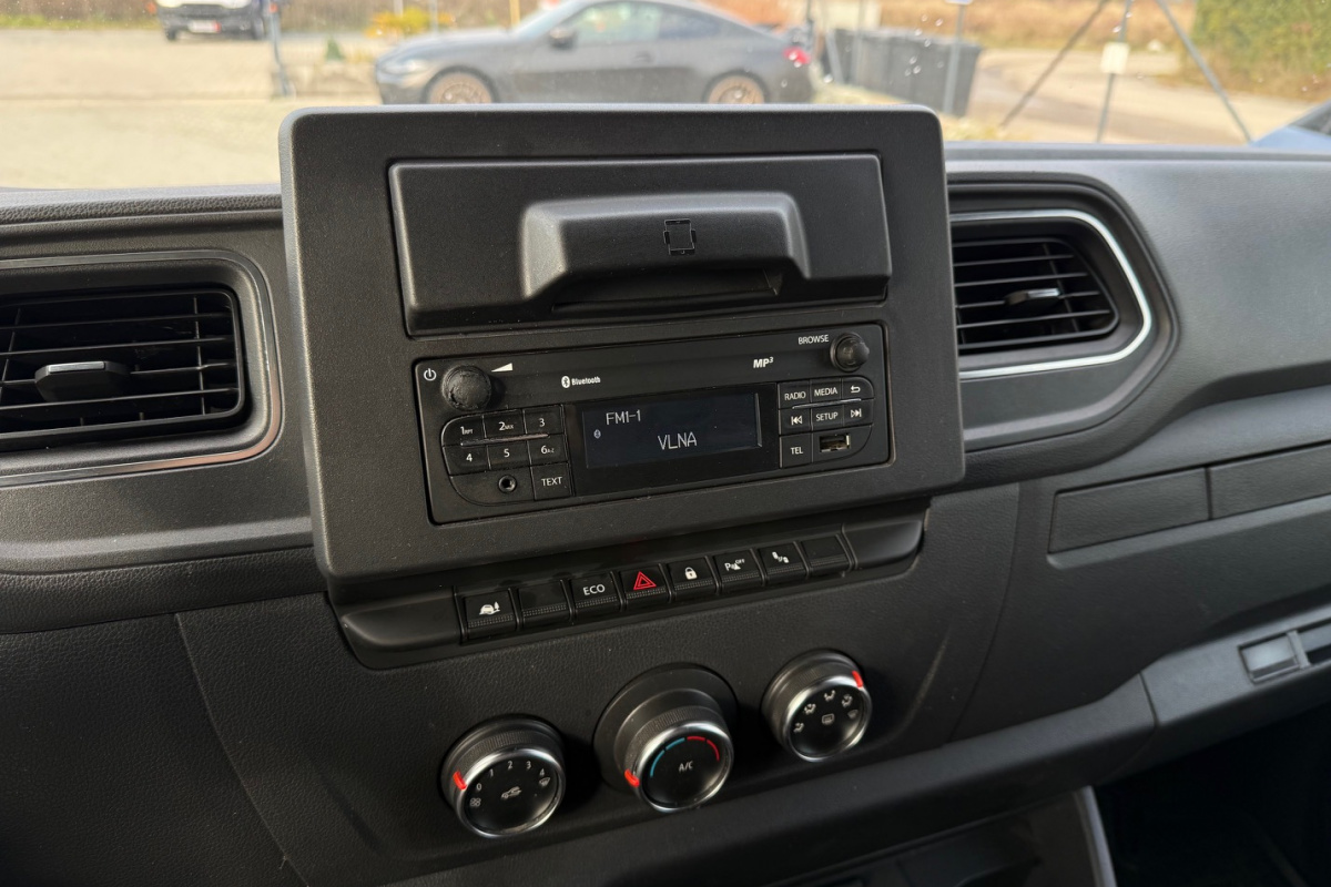 Ponuka vozidiel / Renault Master 2.3 L4H3 - video Ponuka vozidiel / Renault Master 2.3 L4H3 - video