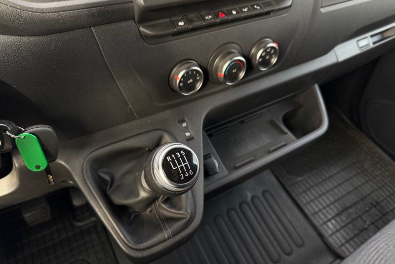  Ponuka vozidiel / Renault Master 2.3 L4H3 - video