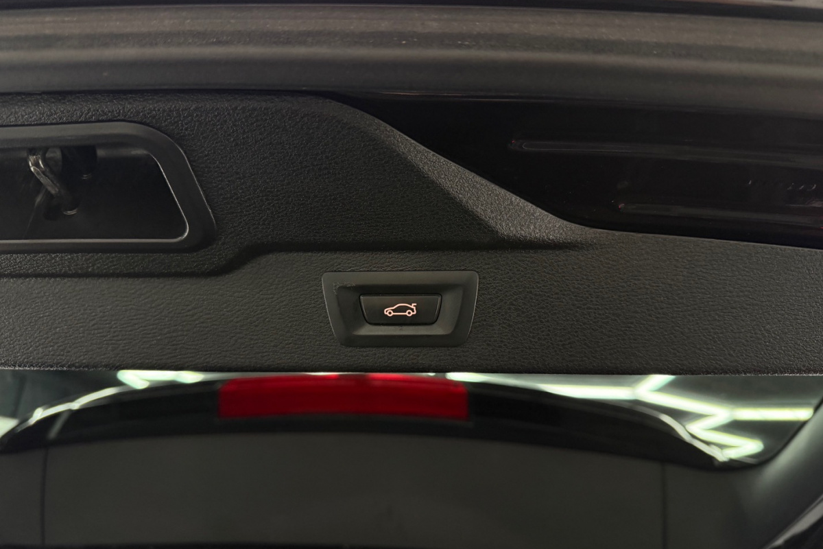 Ponuka vozidiel / BMW X5 xDrive30d A/T - video