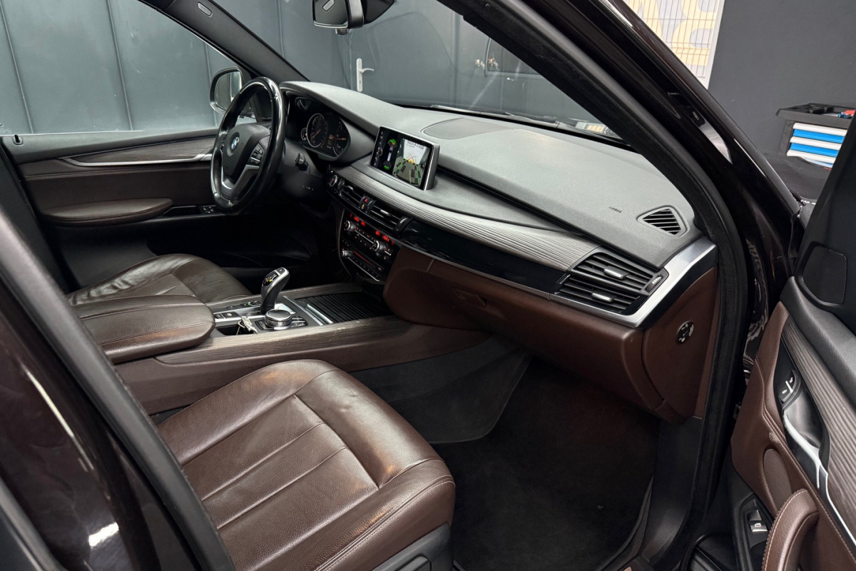 Ponuka vozidiel / BMW X5 xDrive30d A/T - video Ponuka vozidiel / BMW X5 xDrive30d A/T - video