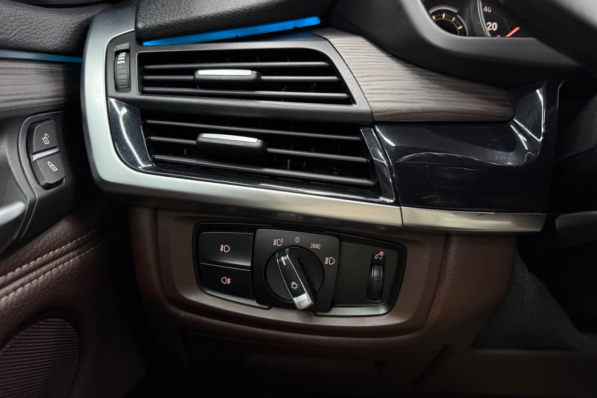 Ponuka vozidiel / BMW X5 xDrive30d A/T - video