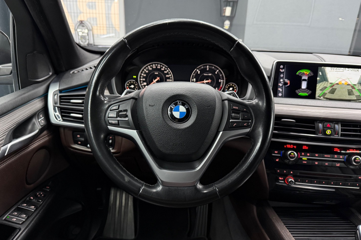 Ponuka vozidiel / BMW X5 xDrive30d A/T - video Ponuka vozidiel / BMW X5 xDrive30d A/T - video