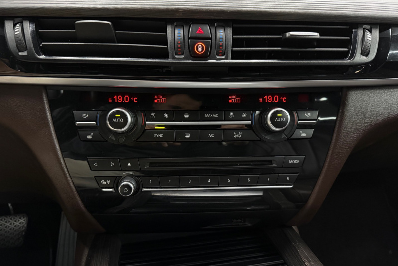 Ponuka vozidiel / BMW X5 xDrive30d A/T - video Ponuka vozidiel / BMW X5 xDrive30d A/T - video