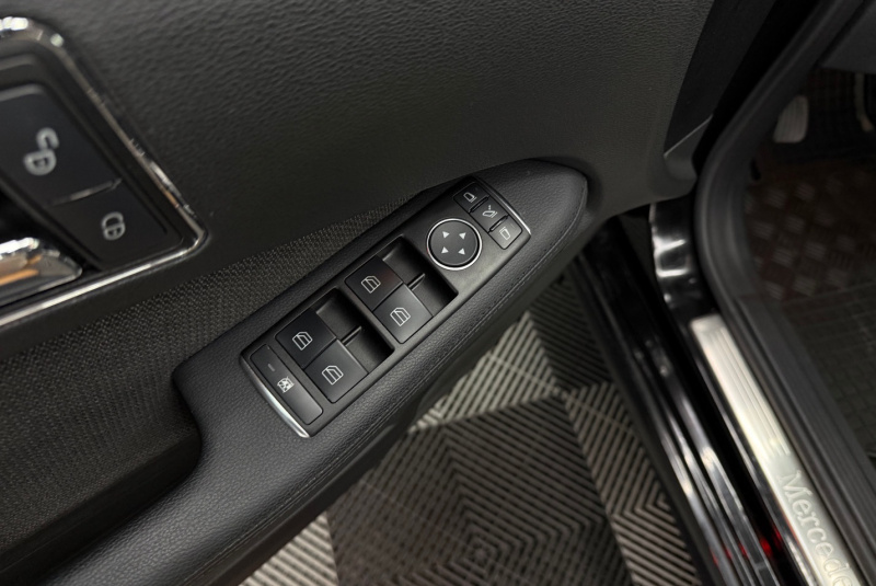  Ponuka vozidiel / Mercedes-Benz E trieda Sedan 220 CDI Blue Avantgarde 7G - video