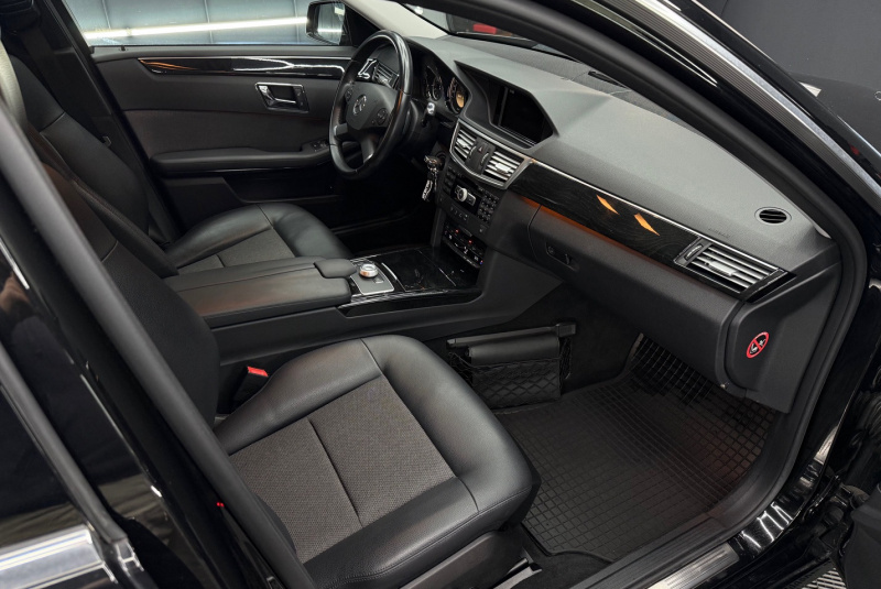  Ponuka vozidiel / Mercedes-Benz E trieda Sedan 220 CDI Blue Avantgarde 7G - video