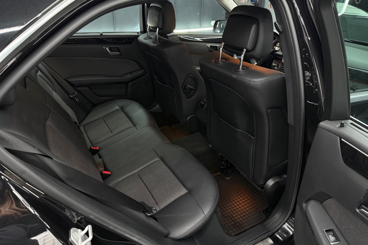 Ponuka vozidiel / Mercedes-Benz E trieda Sedan 220 CDI Blue Avantgarde 7G - video Ponuka vozidiel / Mercedes-Benz E trieda Sedan 220 CDI Blue Avantgarde 7G - video