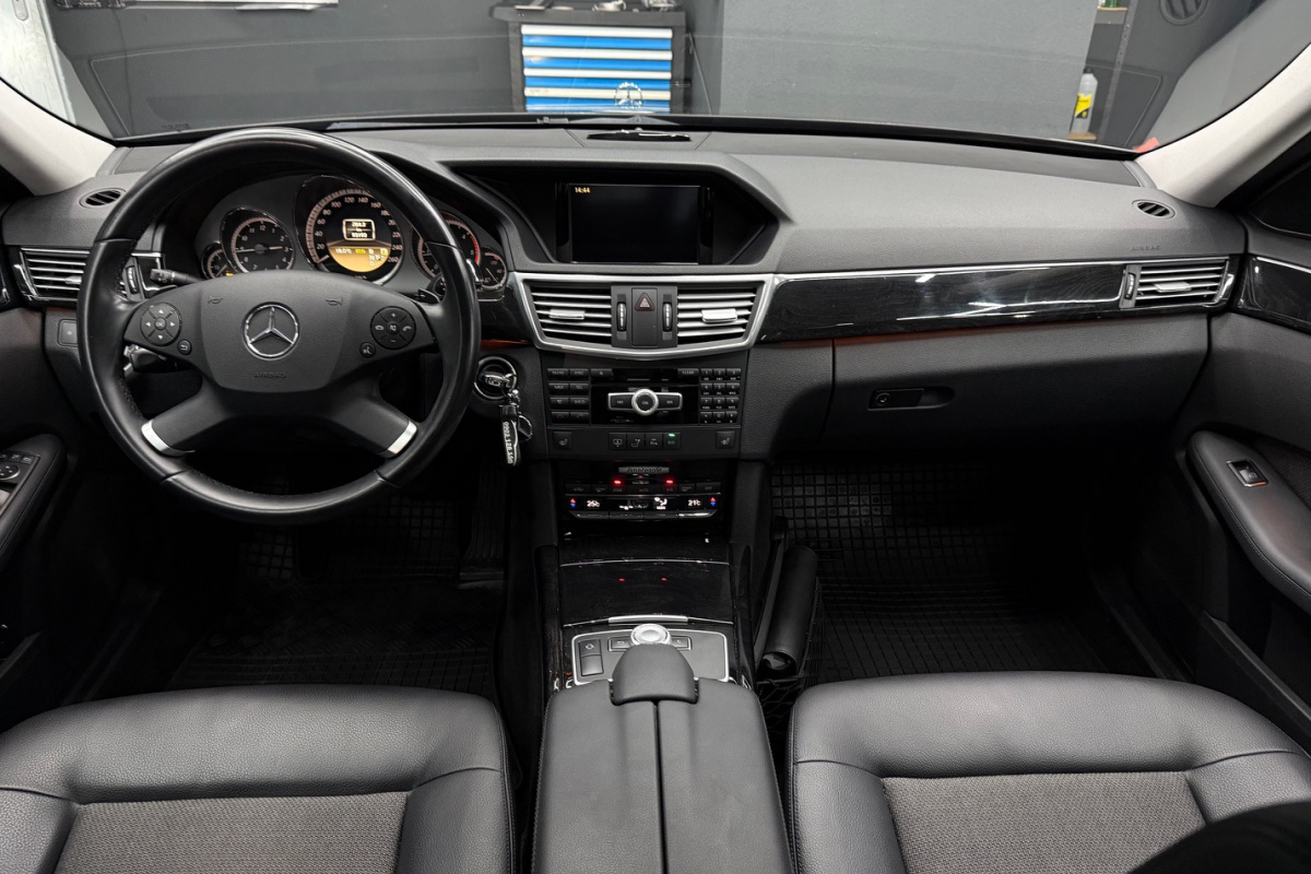 Ponuka vozidiel / Mercedes-Benz E trieda Sedan 220 CDI Blue Avantgarde 7G - video