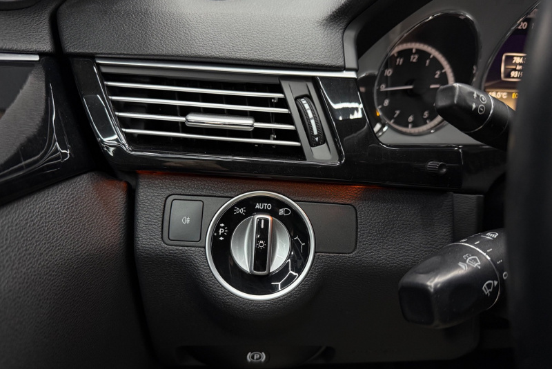  Ponuka vozidiel / Mercedes-Benz E trieda Sedan 220 CDI Blue Avantgarde 7G - video