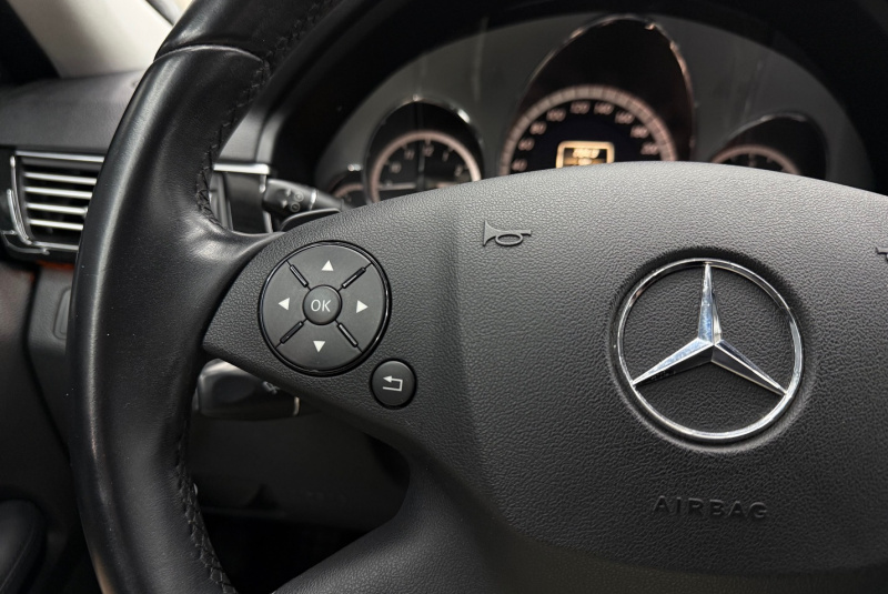  Ponuka vozidiel / Mercedes-Benz E trieda Sedan 220 CDI Blue Avantgarde 7G - video