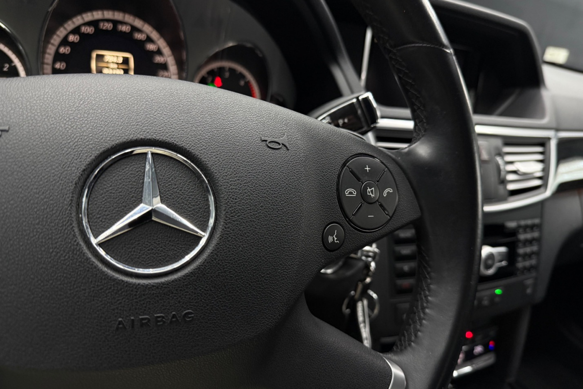 Ponuka vozidiel / Mercedes-Benz E trieda Sedan 220 CDI Blue Avantgarde 7G - video