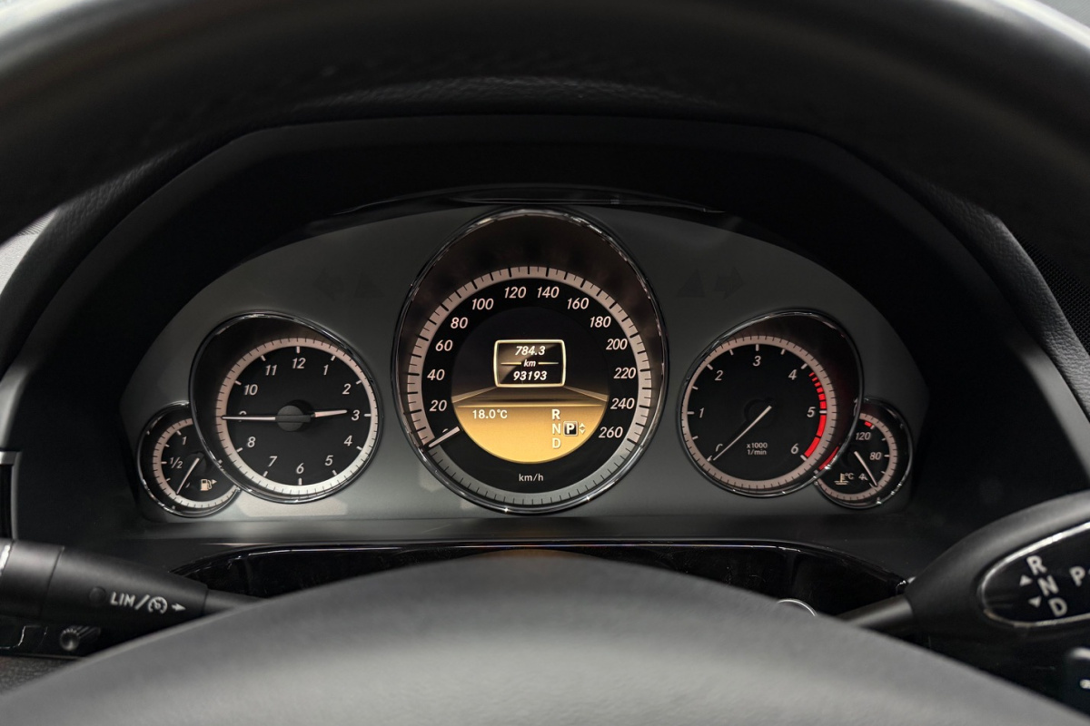 Ponuka vozidiel / Mercedes-Benz E trieda Sedan 220 CDI Blue Avantgarde 7G - video