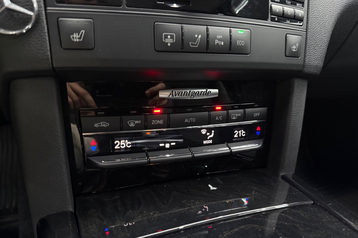 Ponuka vozidiel / Mercedes-Benz E trieda Sedan 220 CDI Blue Avantgarde 7G - video