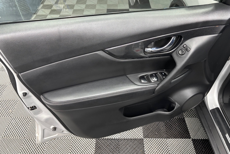  Ponuka vozidiel / Nissan X-Trail 1.6 dCi Acenta 4x4 - video