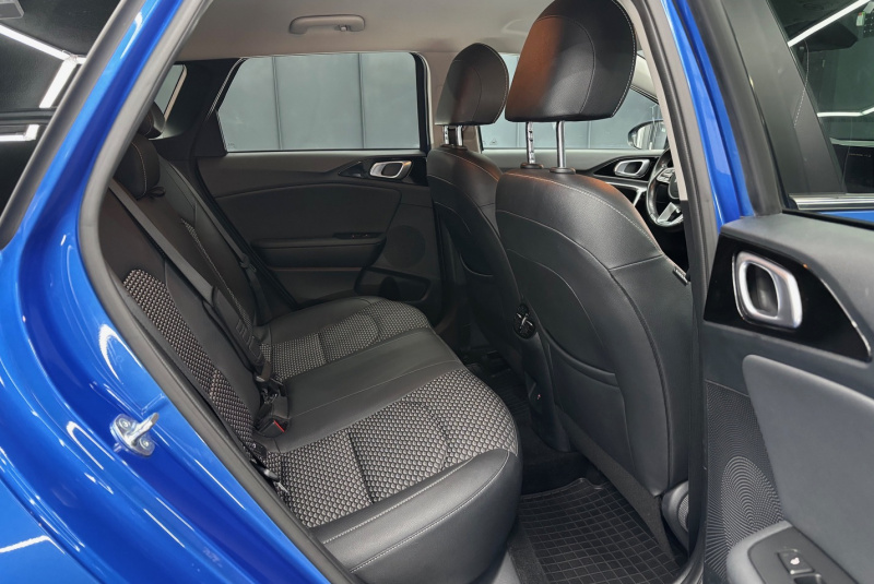 Ponuka vozidiel / Kia Ceed SW 1.6 CRDi MHEV Platinum A/T - video Ponuka vozidiel / Kia Ceed SW 1.6 CRDi MHEV Platinum A/T - video