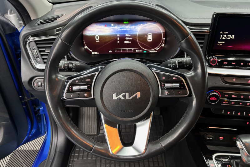 Ponuka vozidiel / Kia Ceed SW 1.6 CRDi MHEV Platinum A/T - video Ponuka vozidiel / Kia Ceed SW 1.6 CRDi MHEV Platinum A/T - video