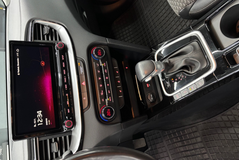  Ponuka vozidiel / Kia Ceed SW 1.6 CRDi MHEV Platinum A/T - video