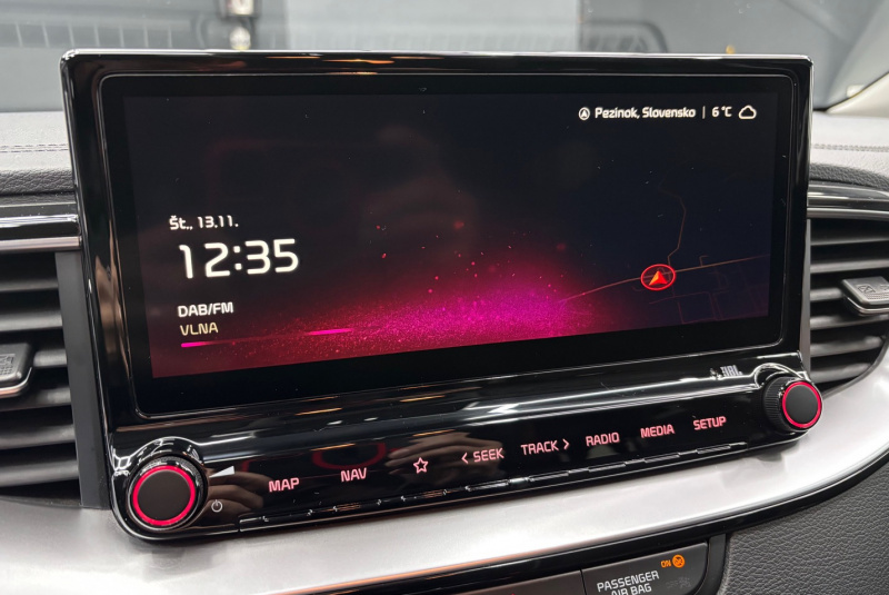 Ponuka vozidiel / Kia Ceed SW 1.6 CRDi MHEV Platinum A/T - video Ponuka vozidiel / Kia Ceed SW 1.6 CRDi MHEV Platinum A/T - video