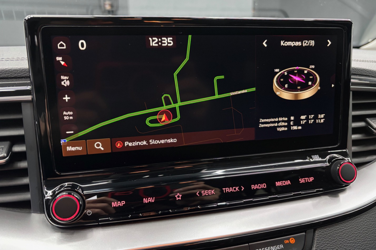 Ponuka vozidiel / Kia Ceed SW 1.6 CRDi MHEV Platinum A/T - video Ponuka vozidiel / Kia Ceed SW 1.6 CRDi MHEV Platinum A/T - video