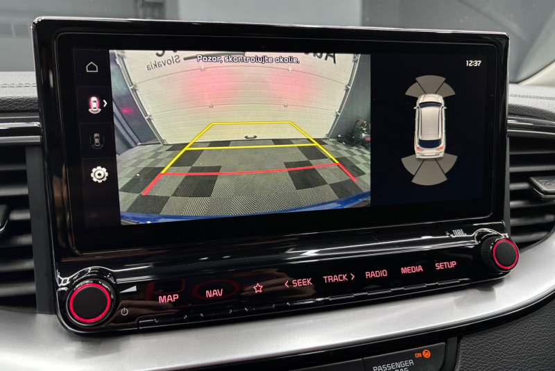 Ponuka vozidiel / Kia Ceed SW 1.6 CRDi MHEV Platinum A/T - video Ponuka vozidiel / Kia Ceed SW 1.6 CRDi MHEV Platinum A/T - video