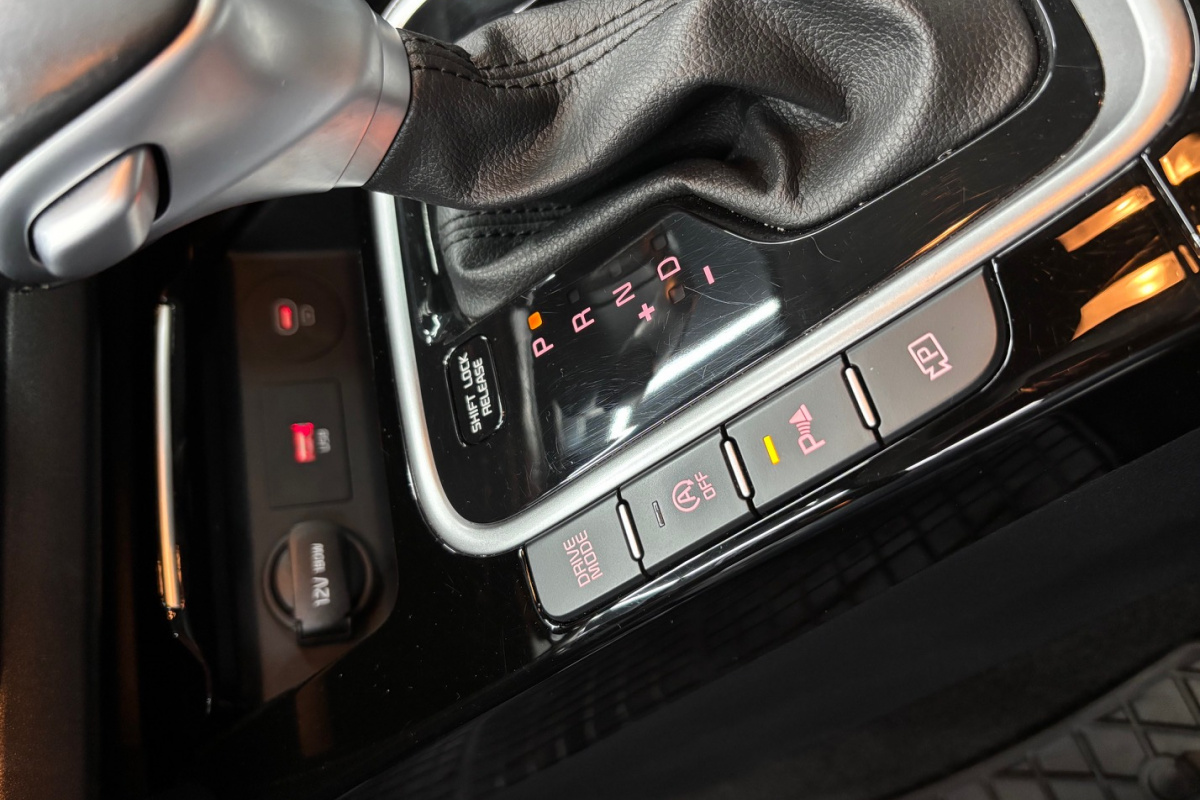 Ponuka vozidiel / Kia Ceed SW 1.6 CRDi MHEV Platinum A/T - video Ponuka vozidiel / Kia Ceed SW 1.6 CRDi MHEV Platinum A/T - video