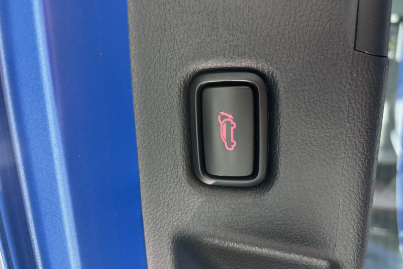  Ponuka vozidiel / Kia Ceed SW 1.6 CRDi MHEV Platinum A/T - video