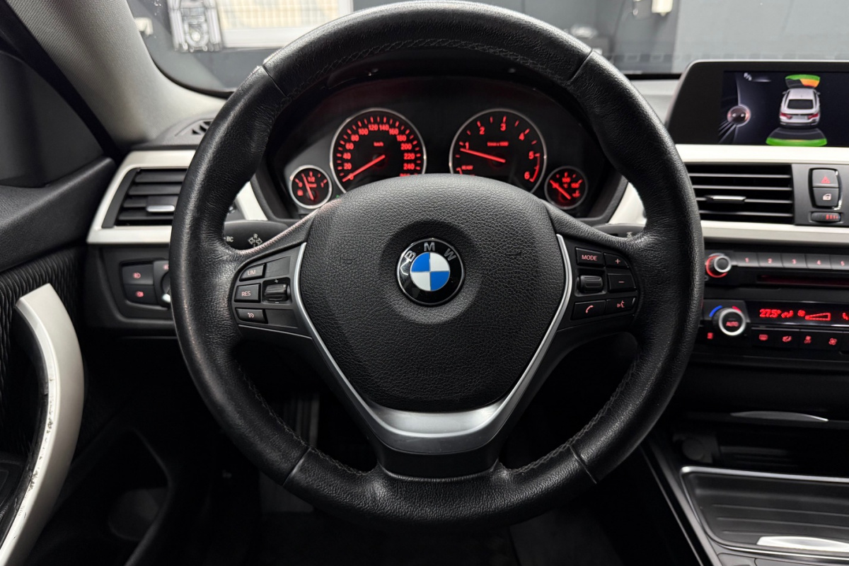 Ponuka vozidiel / BMW Rad 4 Gran Coupé 418d A/T - video