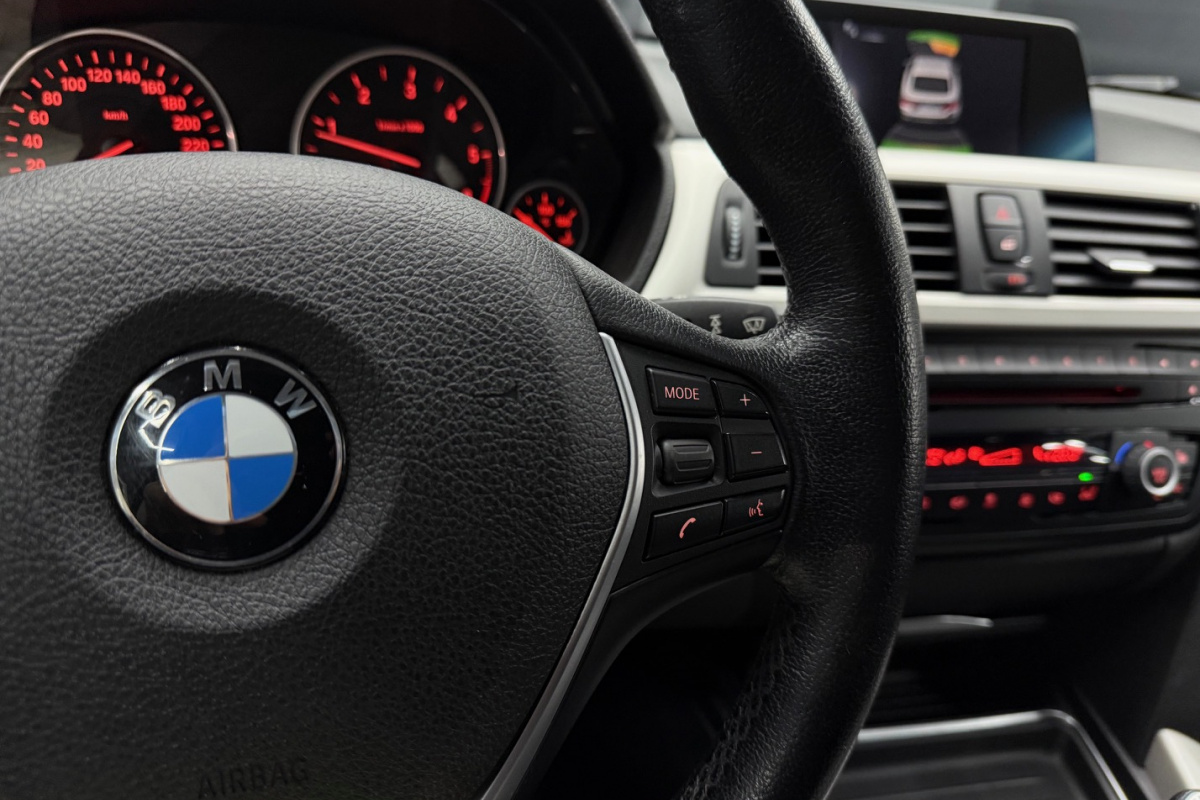 Ponuka vozidiel / BMW Rad 4 Gran Coupé 418d A/T - video