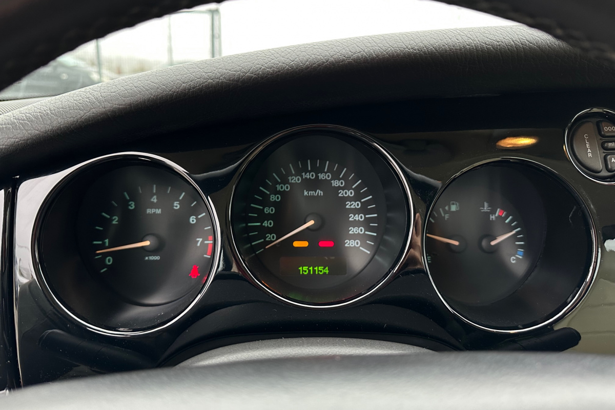 Ponuka vozidiel / Jaguar XK XK8 4.0 Coupé - video Ponuka vozidiel / Jaguar XK XK8 4.0 Coupé - video