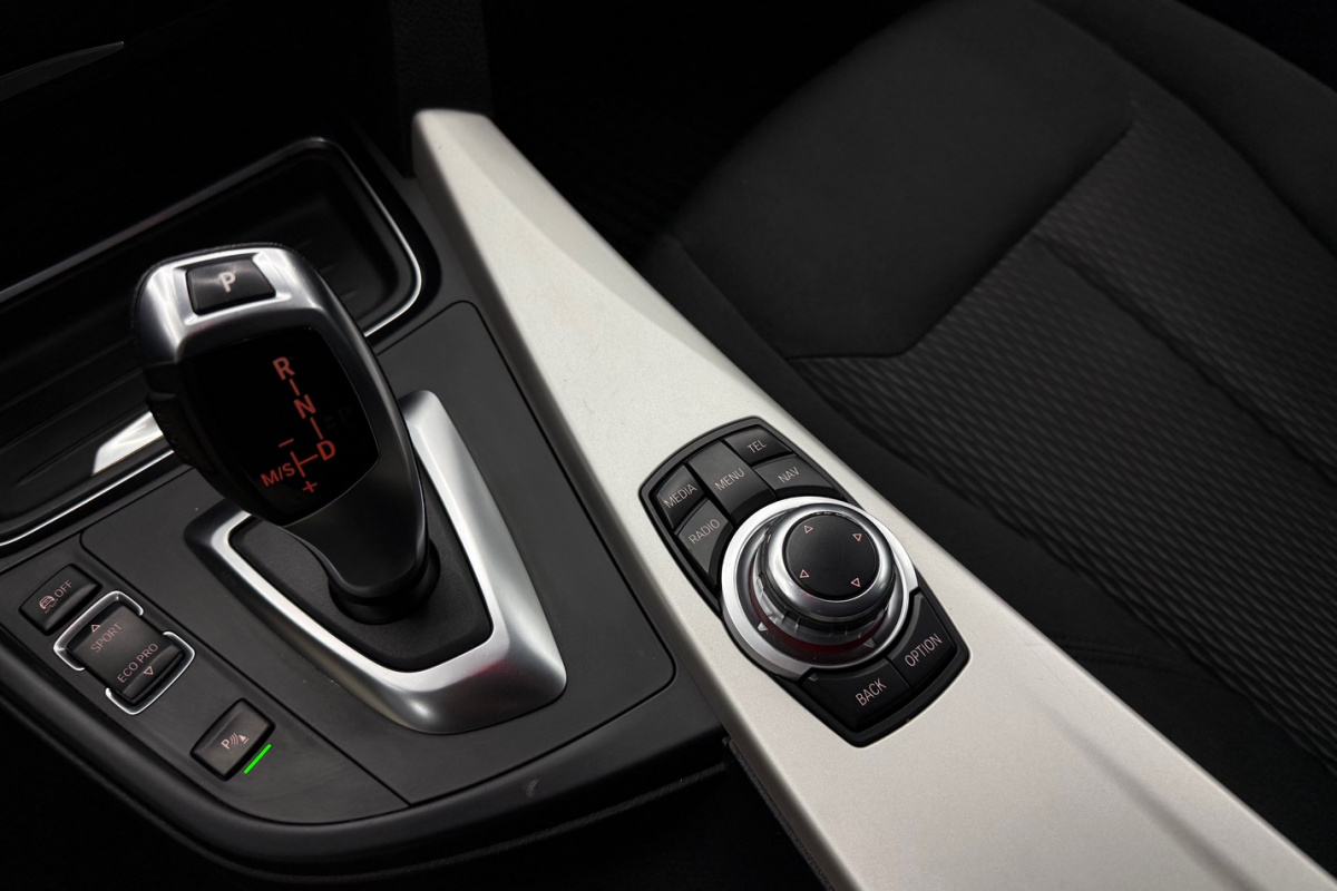 Ponuka vozidiel / BMW Rad 4 Gran Coupé 418d A/T - video