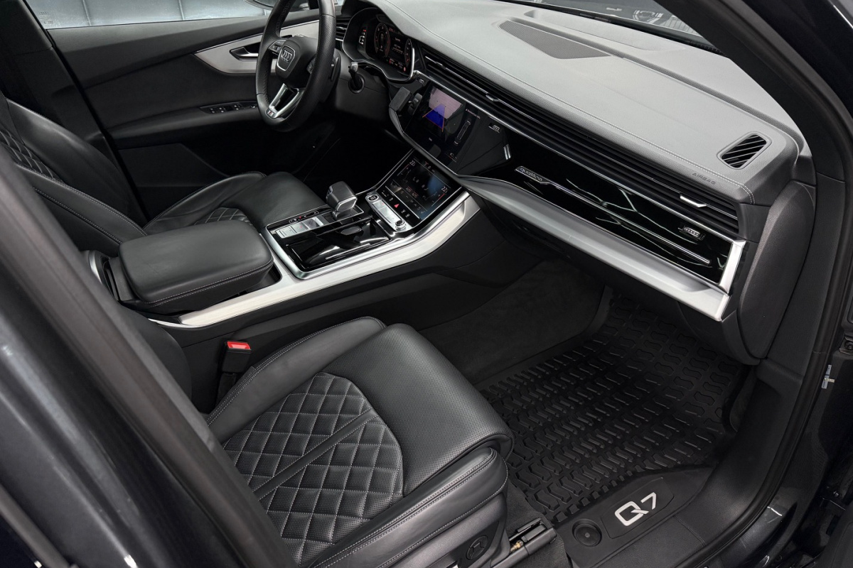 Ponuka vozidiel / Audi Q7 50 3.0 TDI mHEV S line quattro tiptronic - video