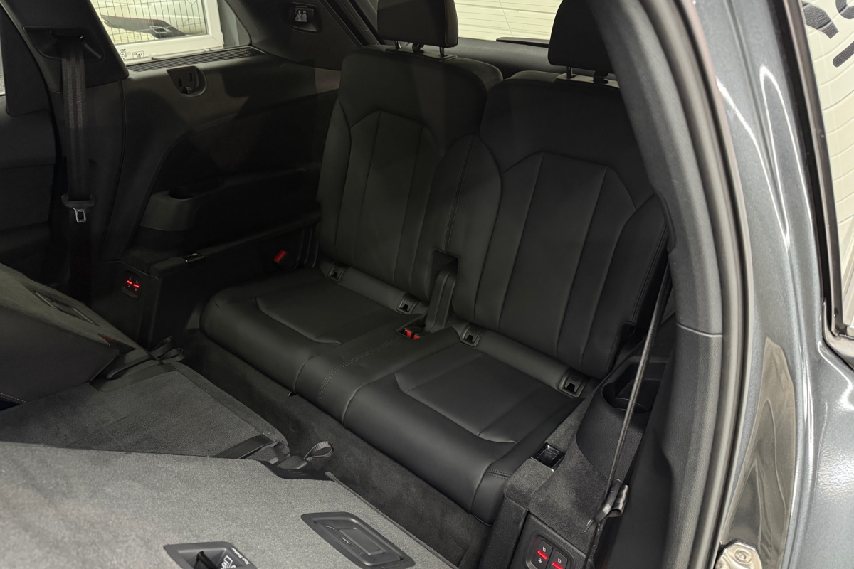 Ponuka vozidiel / Audi Q7 50 3.0 TDI mHEV S line quattro tiptronic - video Ponuka vozidiel / Audi Q7 50 3.0 TDI mHEV S line quattro tiptronic - video