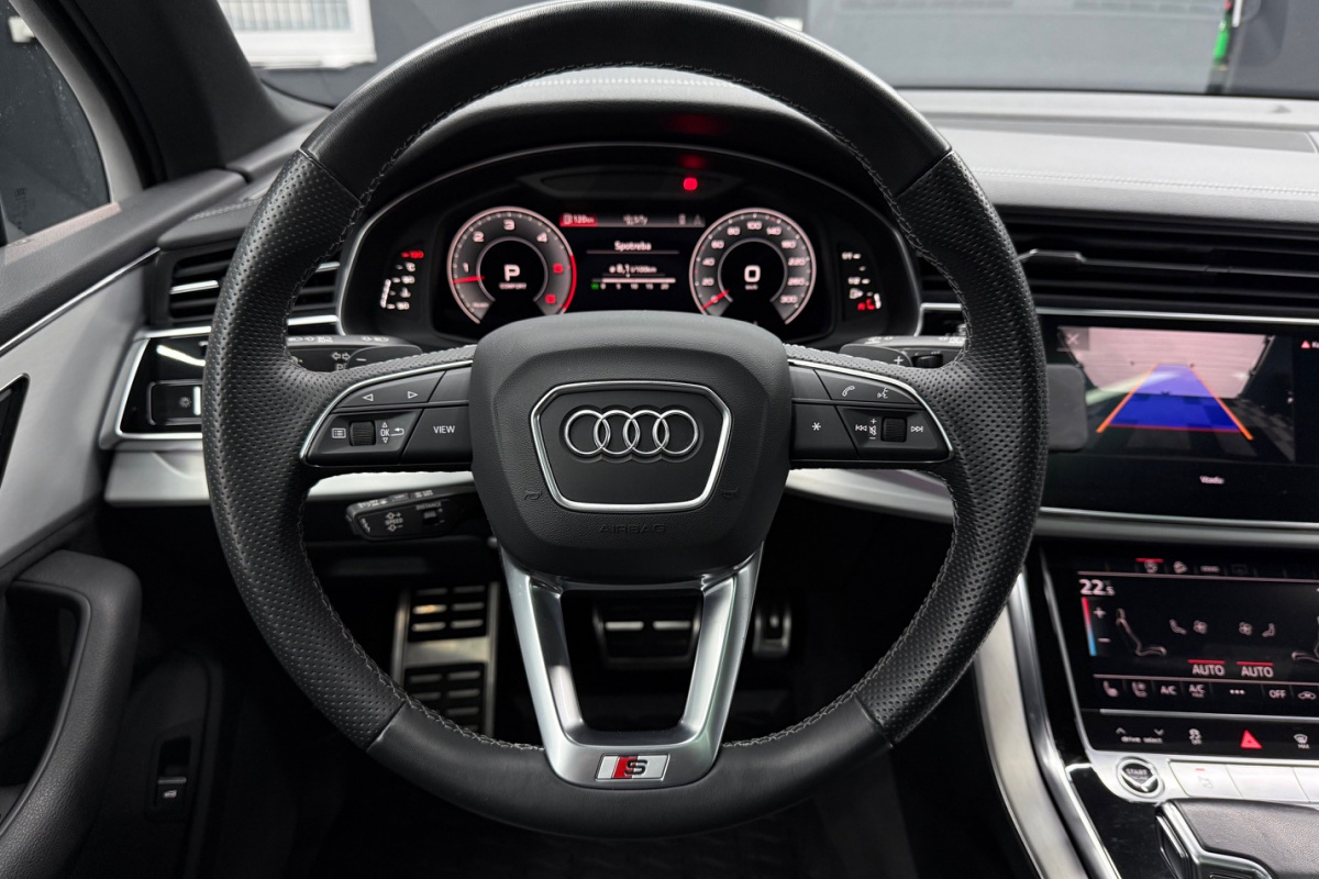 Ponuka vozidiel / Audi Q7 50 3.0 TDI mHEV S line quattro tiptronic - video