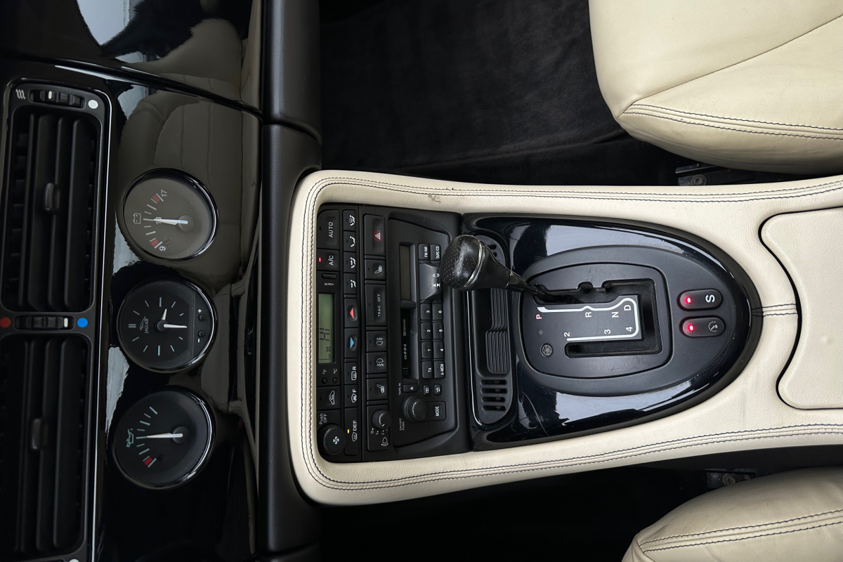 Ponuka vozidiel / Jaguar XK XK8 4.0 Coupé - video Ponuka vozidiel / Jaguar XK XK8 4.0 Coupé - video