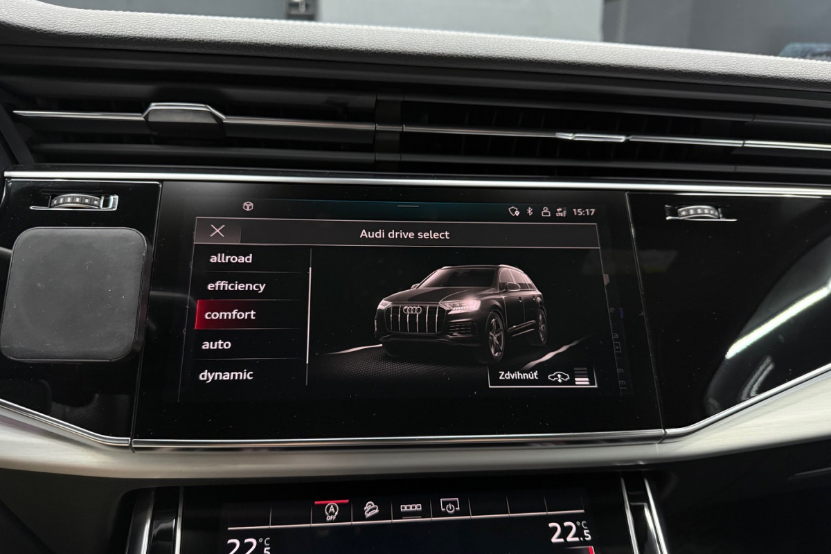 Ponuka vozidiel / Audi Q7 50 3.0 TDI mHEV S line quattro tiptronic - video Ponuka vozidiel / Audi Q7 50 3.0 TDI mHEV S line quattro tiptronic - video