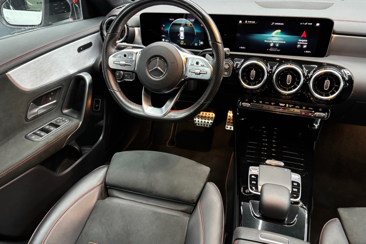 Ponuka vozidiel / Mercedes-Benz CLA Kupé 180 d A/T - video Ponuka vozidiel / Mercedes-Benz CLA Kupé 180 d A/T - video