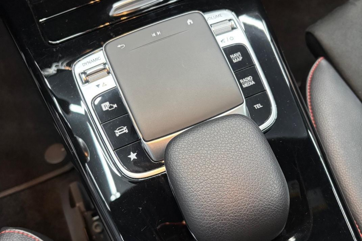 Ponuka vozidiel / Mercedes-Benz CLA Kupé 180 d A/T - video