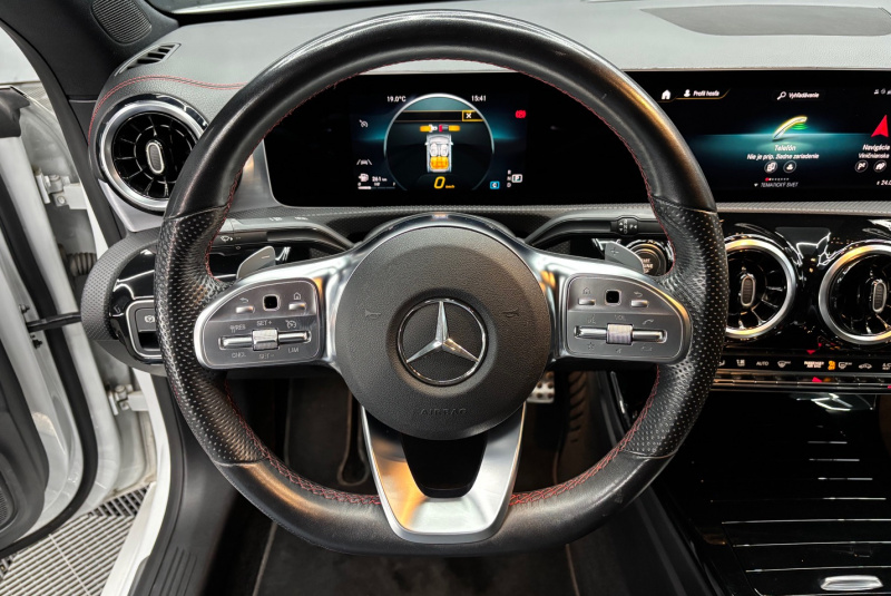 Ponuka vozidiel / Mercedes-Benz CLA Kupé 180 d A/T - video Ponuka vozidiel / Mercedes-Benz CLA Kupé 180 d A/T - video