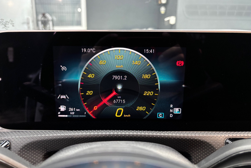  Ponuka vozidiel / Mercedes-Benz CLA Kupé 180 d A/T - video