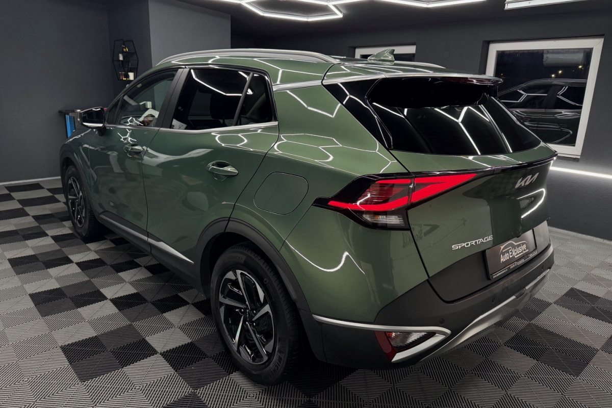 Ponuka vozidiel / Kia Sportage 1.6 H48V Gold - video