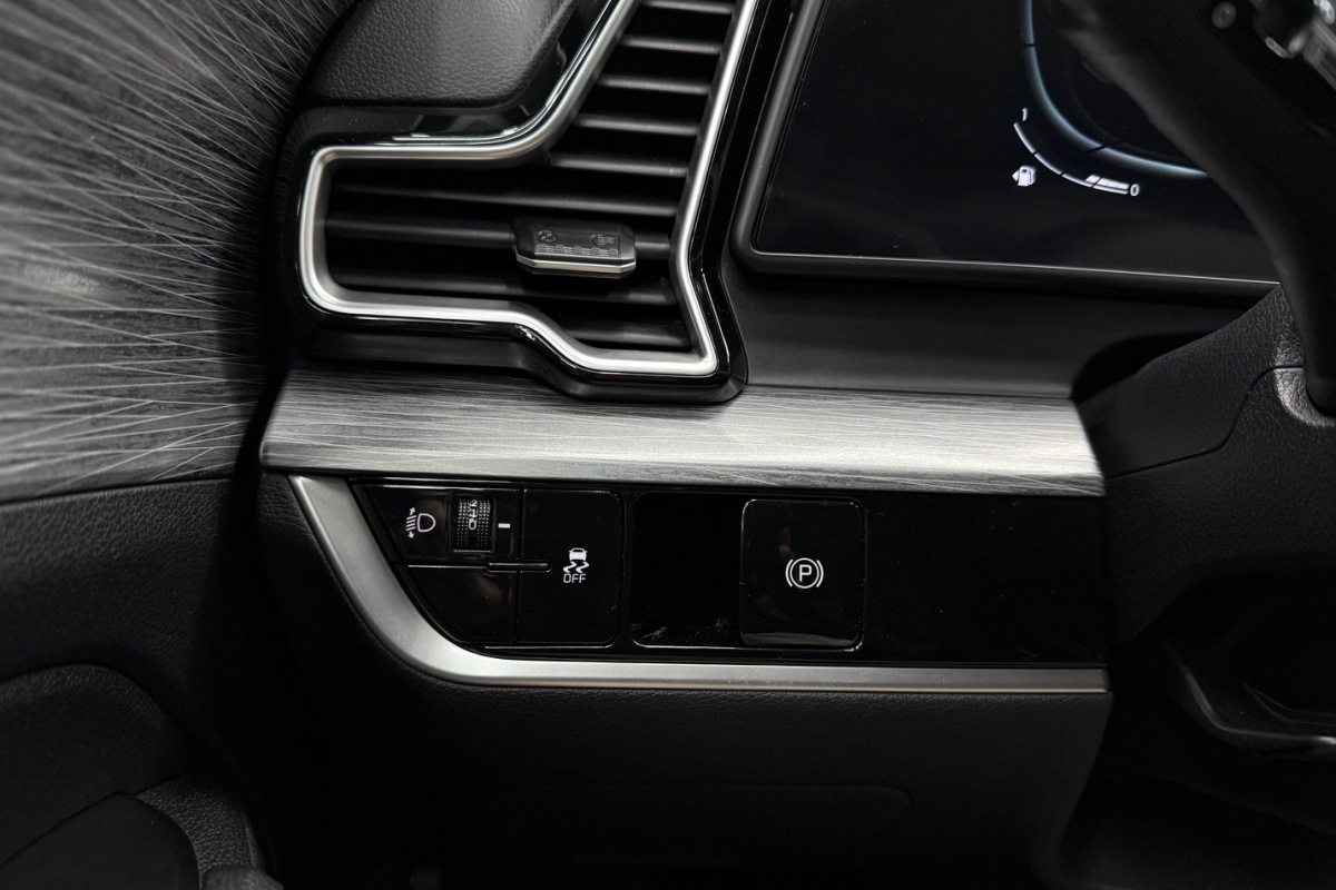 Ponuka vozidiel / Kia Sportage 1.6 H48V Gold - video Ponuka vozidiel / Kia Sportage 1.6 H48V Gold - video