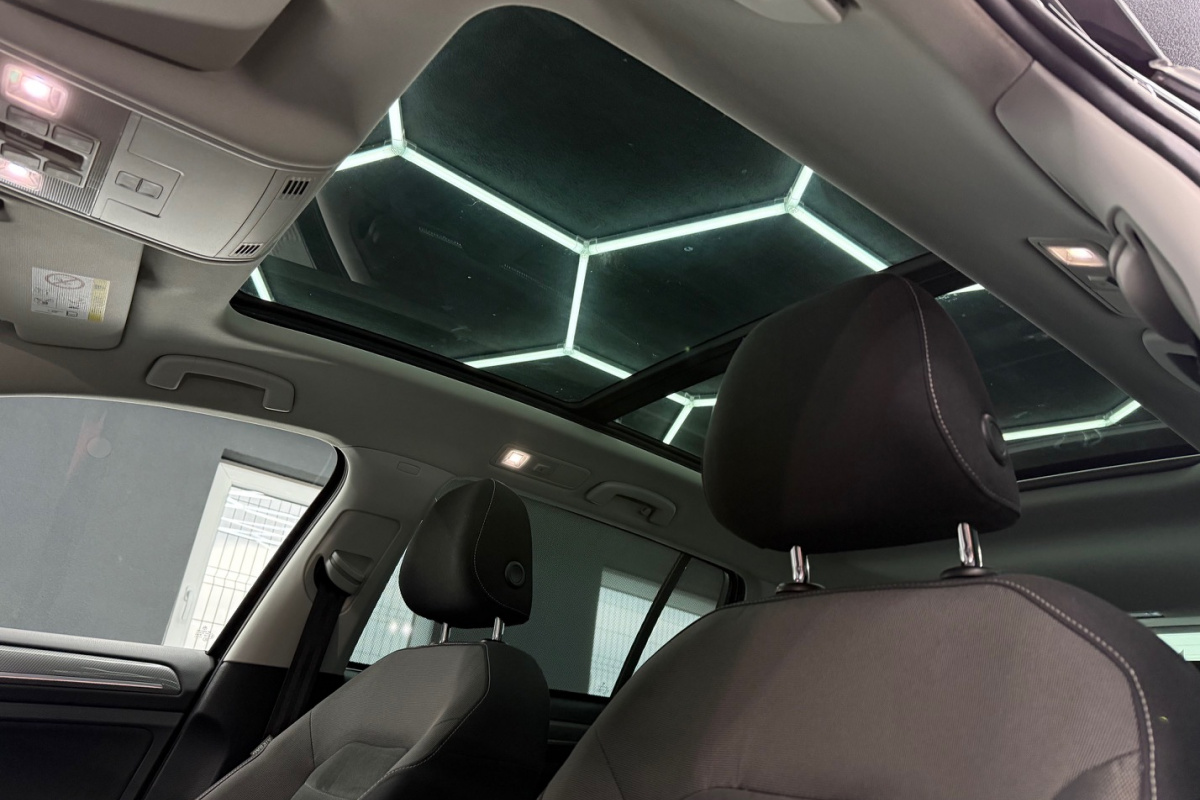 Ponuka vozidiel / Volkswagen Golf Variant Alltrack 1.8 TSI BMT 4MOTION DSG - video