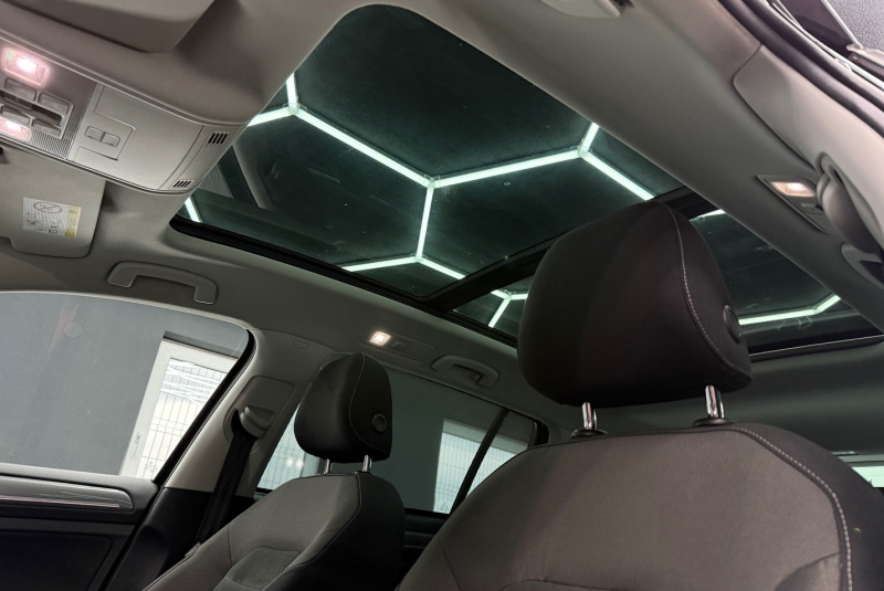 Ponuka vozidiel / Volkswagen Golf Variant Alltrack 1.8 TSI BMT 4MOTION DSG - video Ponuka vozidiel / Volkswagen Golf Variant Alltrack 1.8 TSI BMT 4MOTION DSG - video