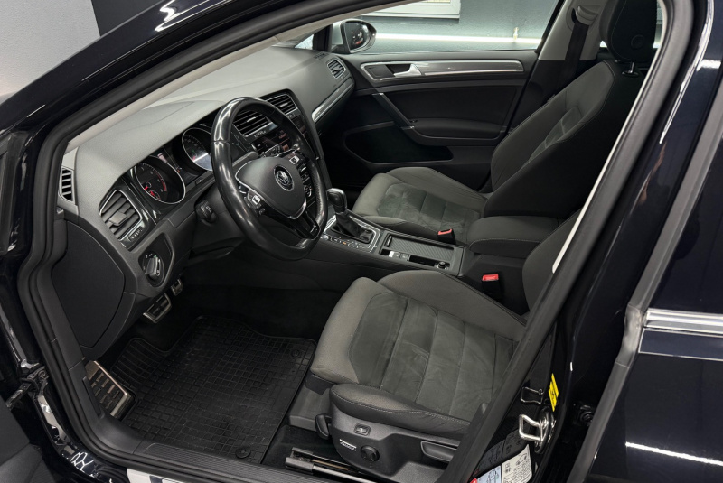 Ponuka vozidiel / Volkswagen Golf Variant Alltrack 1.8 TSI BMT 4MOTION DSG - video Ponuka vozidiel / Volkswagen Golf Variant Alltrack 1.8 TSI BMT 4MOTION DSG - video