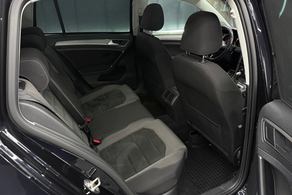 Ponuka vozidiel / Volkswagen Golf Variant Alltrack 1.8 TSI BMT 4MOTION DSG - video Ponuka vozidiel / Volkswagen Golf Variant Alltrack 1.8 TSI BMT 4MOTION DSG - video