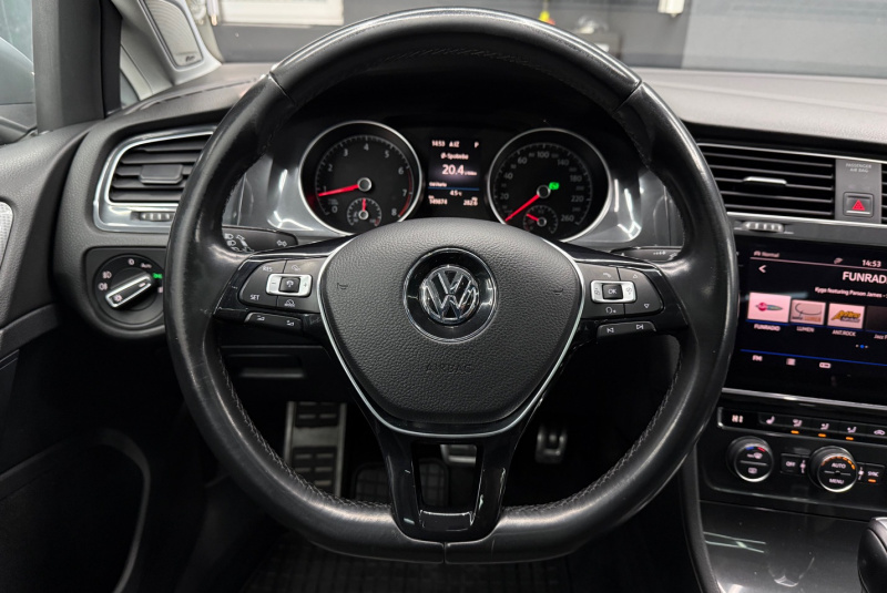  Ponuka vozidiel / Volkswagen Golf Variant Alltrack 1.8 TSI BMT 4MOTION DSG - video