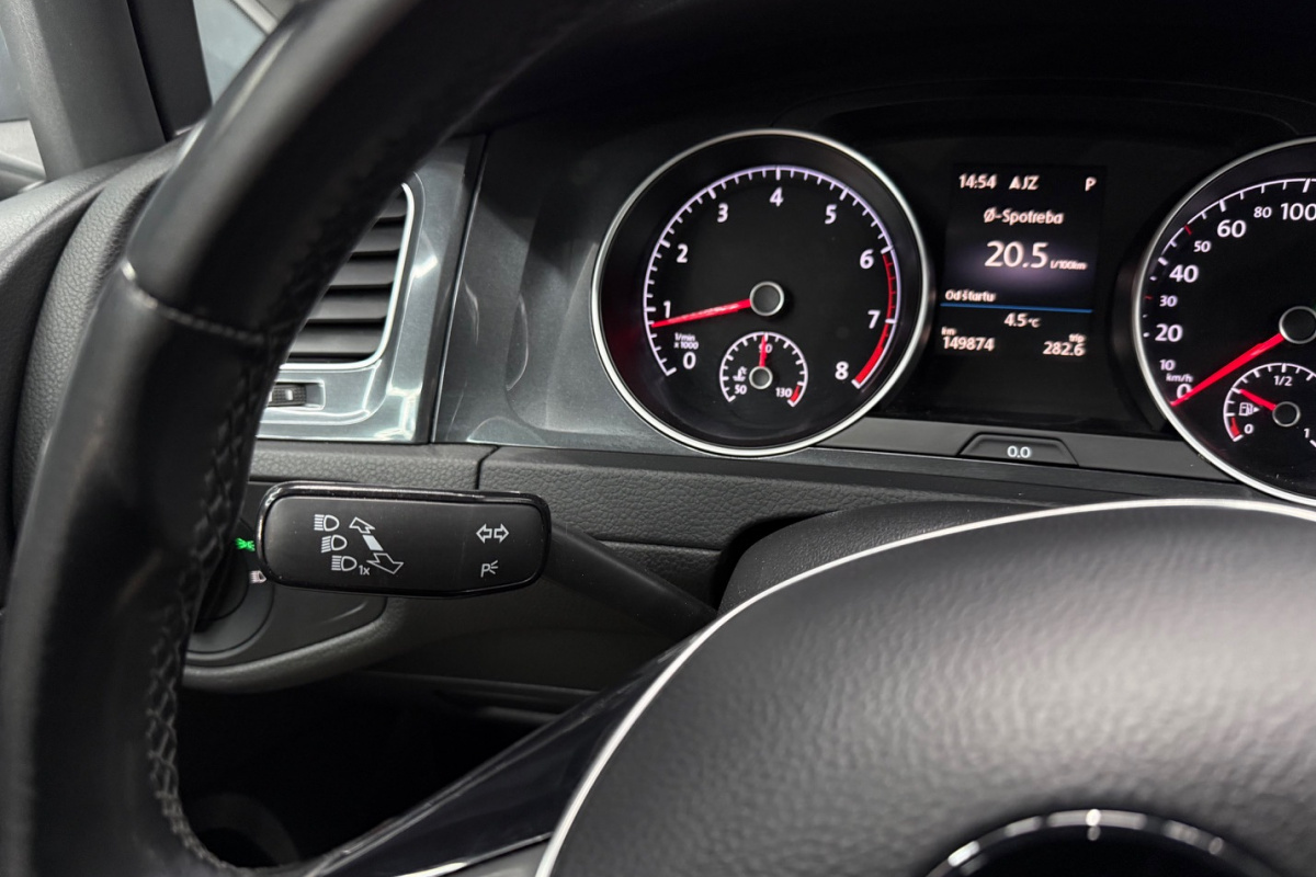 Ponuka vozidiel / Volkswagen Golf Variant Alltrack 1.8 TSI BMT 4MOTION DSG - video